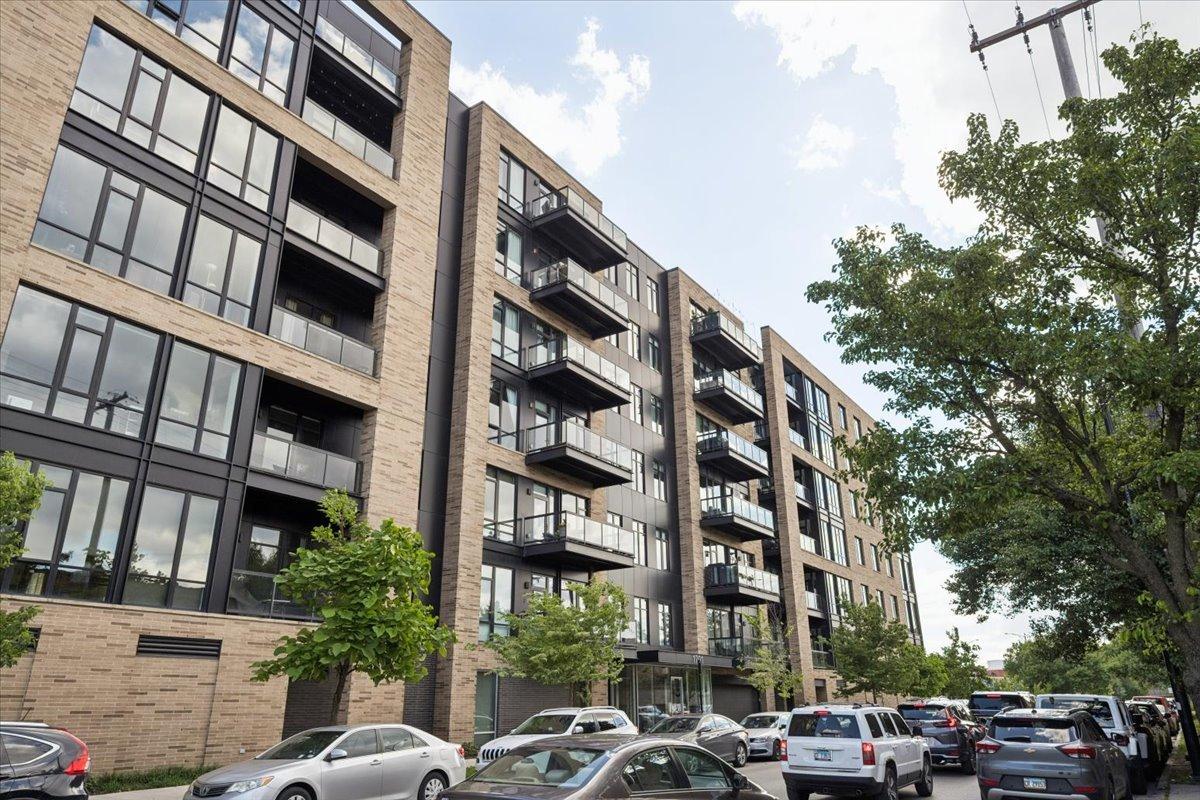 1701 W Webster Ave. #601, Chicago, IL 60614