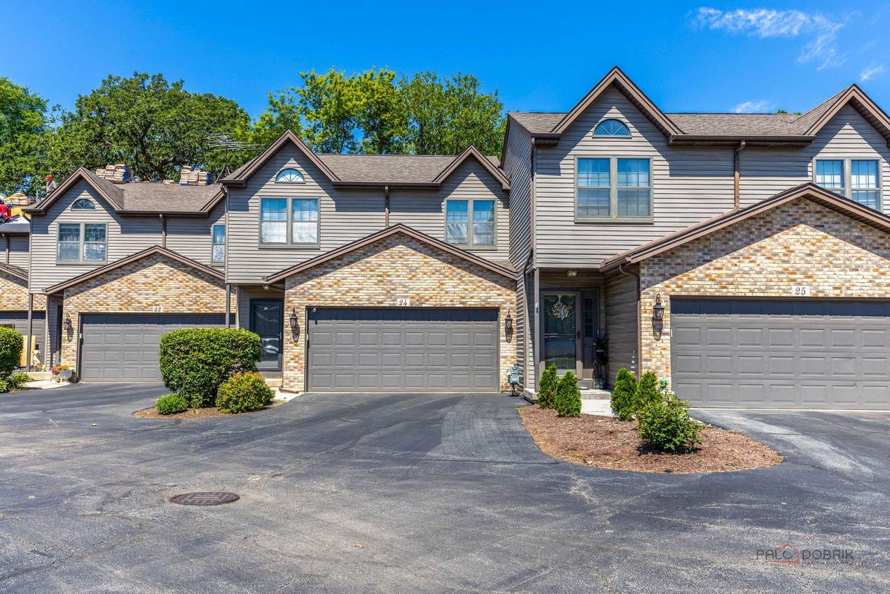 24 Garden Crescent Ct., Elgin, IL 60123