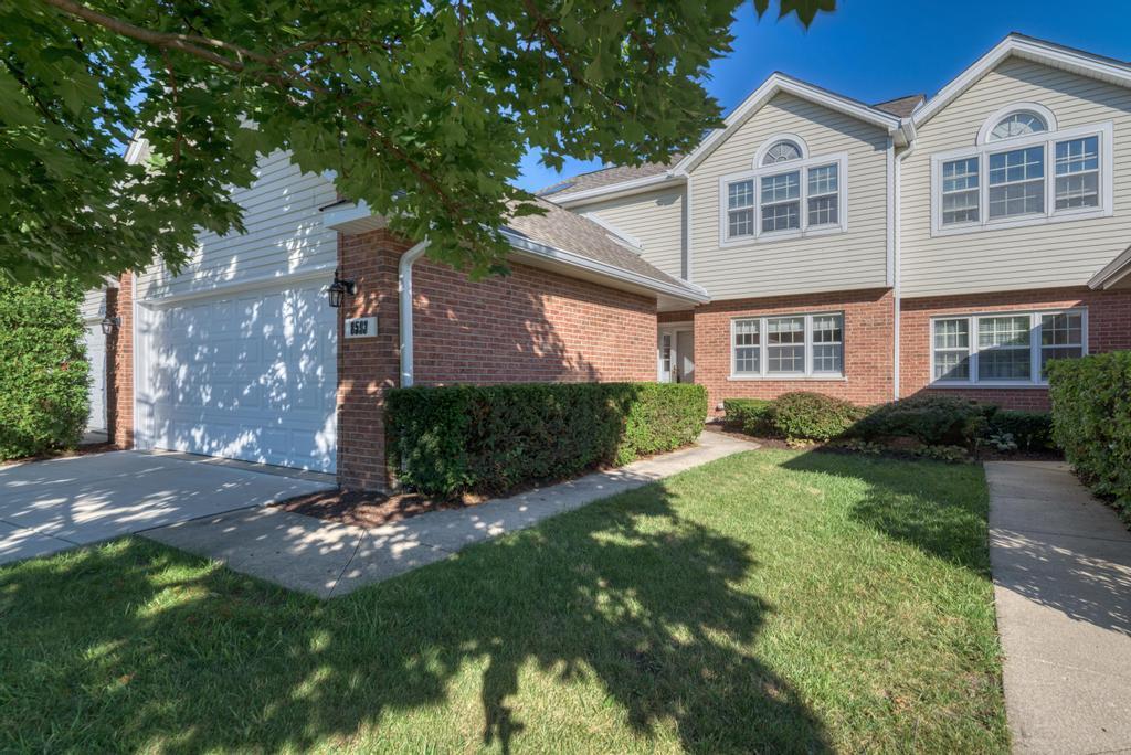8593 Sandalwood Dr., Darien, IL 60561