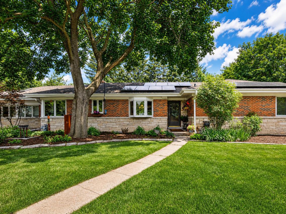 1701 Wagner Rd., Glenview, IL 60025