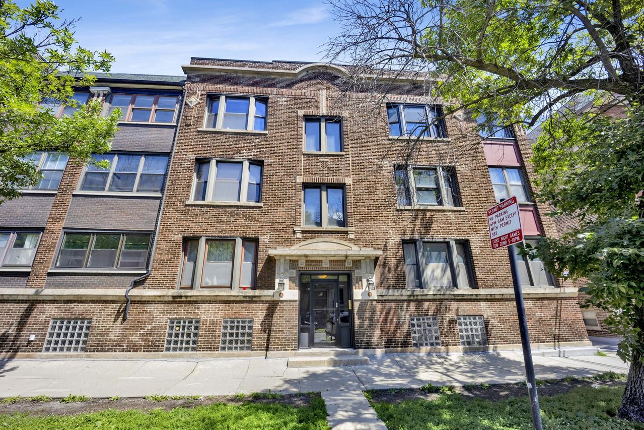 916 W Waveland Ave. #3, Chicago, IL 60613