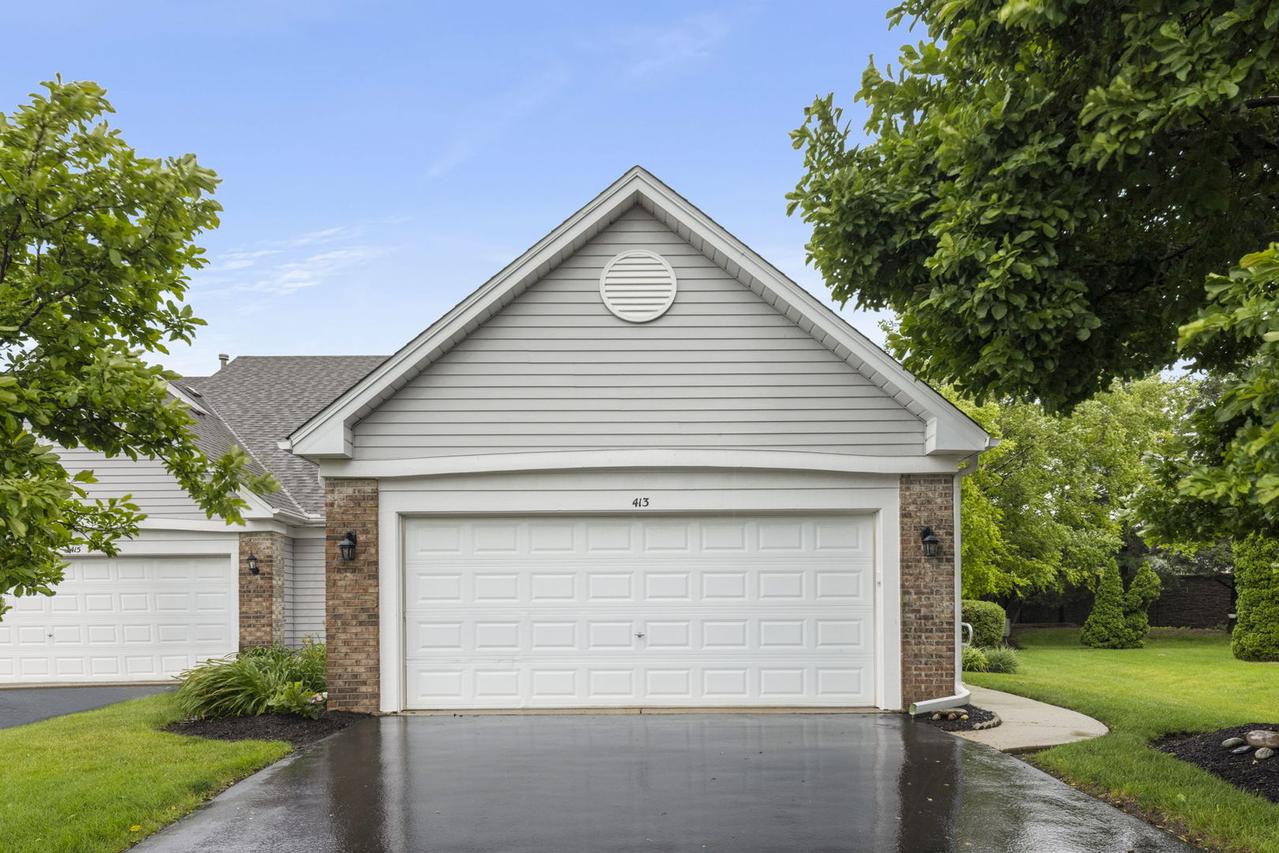 413 Carriage Ct., Oswego, IL 60543