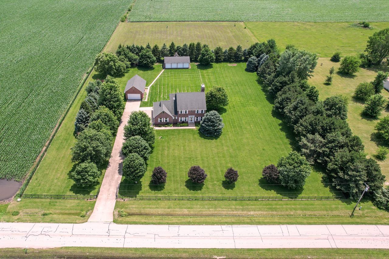 5535 Airport Rd., Morris, IL 60450