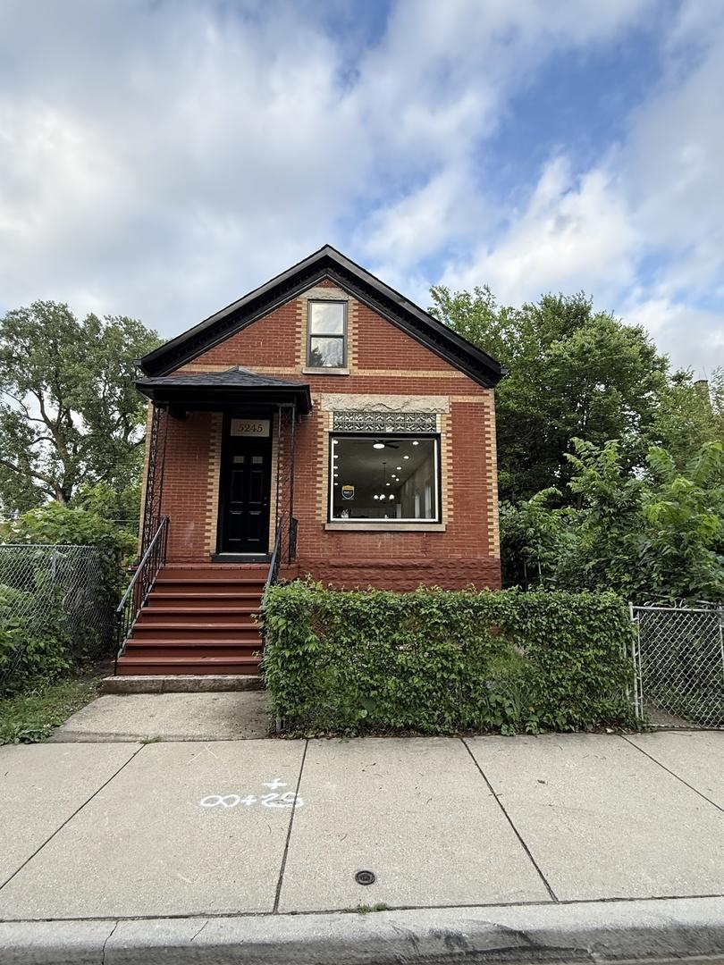 5245 S Racine Ave., Chicago, IL 60609