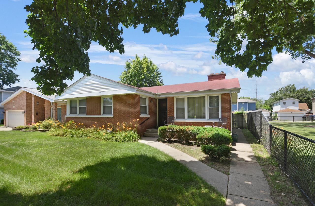 124 Sawyer Ave., La Grange, IL 60525