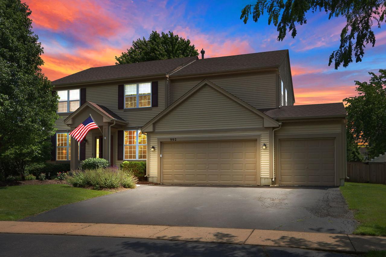 992 Curran Pl., Antioch, IL 60002