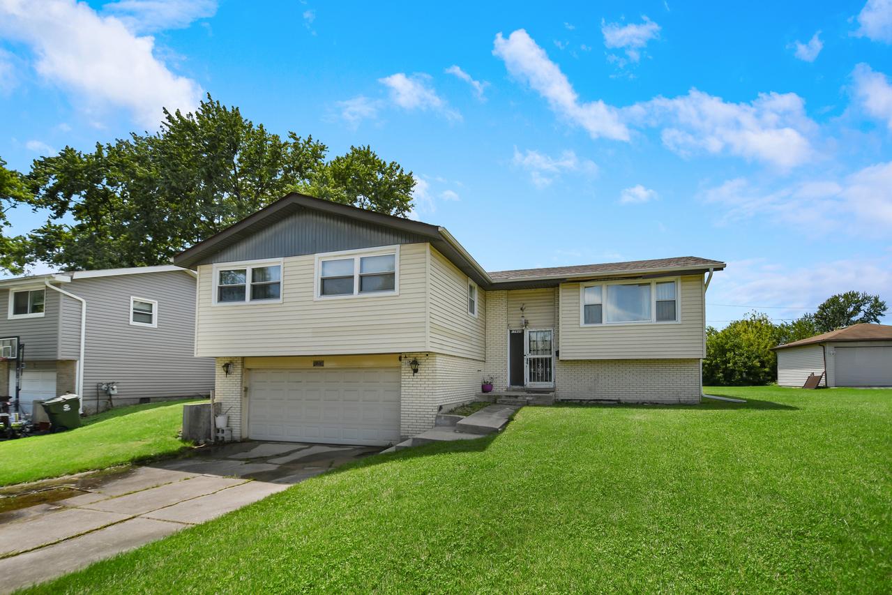 17800 Michael Ave., Country Club Hills, IL 60478