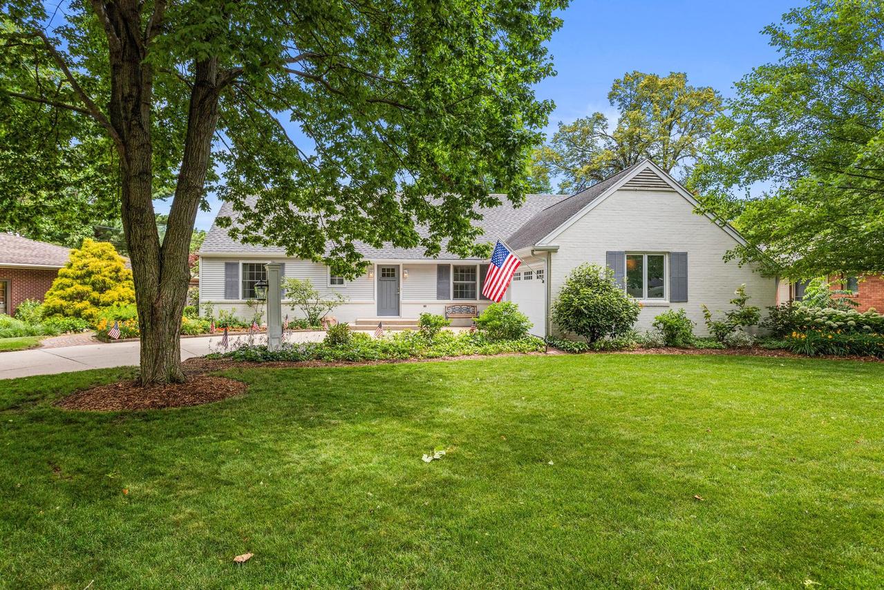 1712 Lincoln Rd., Champaign, IL 61821