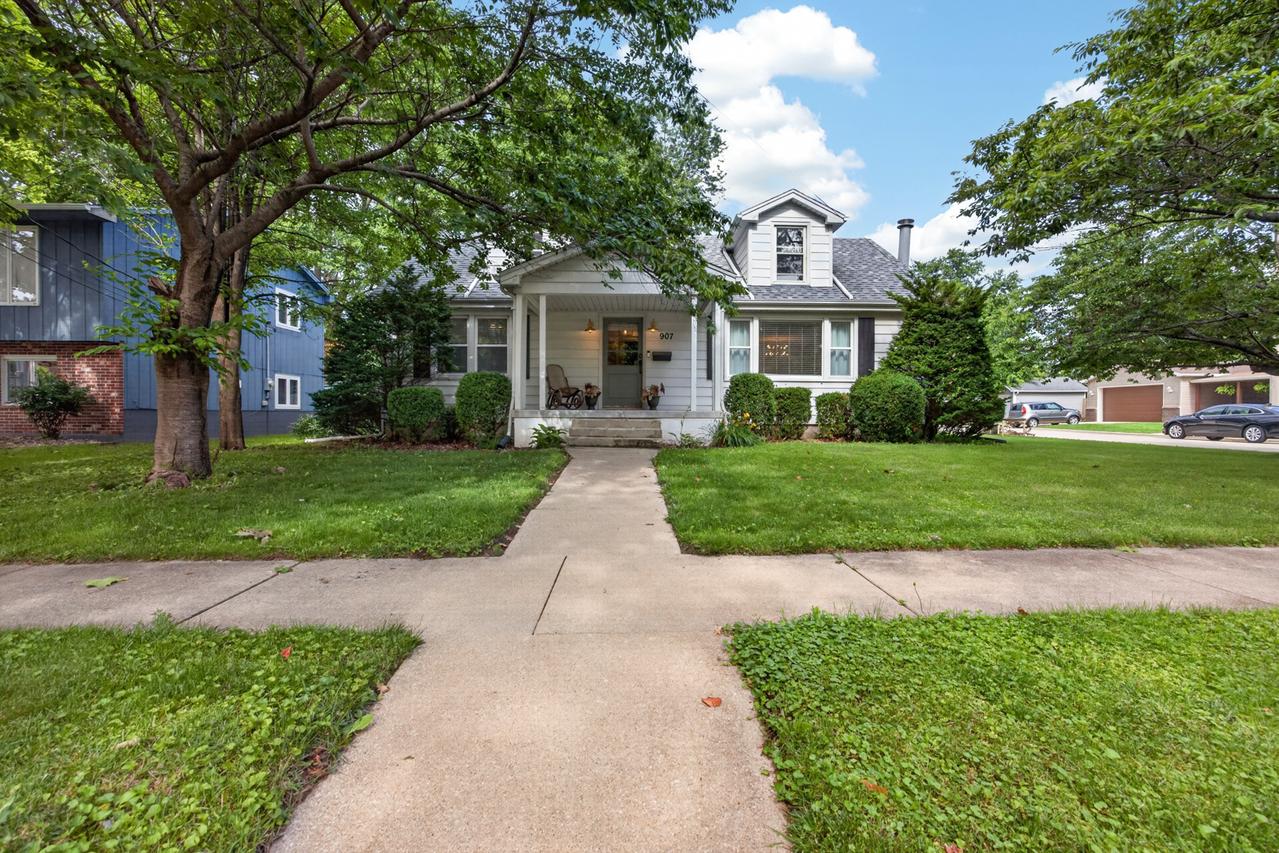 907 N Oak St., Normal, IL 61761