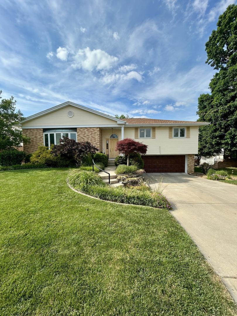 672 W Karen Dr., Decatur, IL 62526