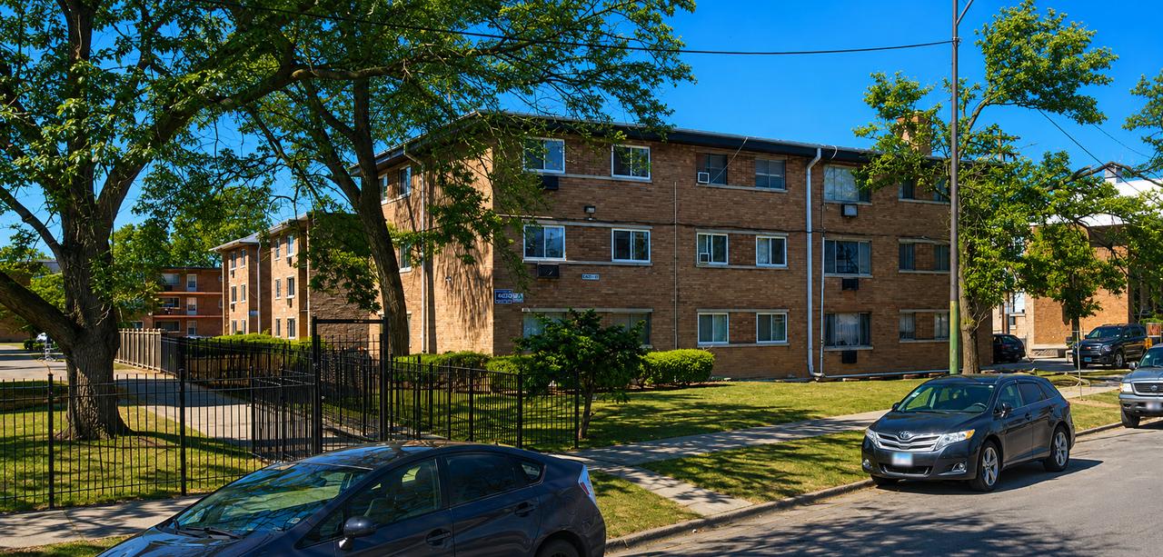 6432 N Ridge Blvd. #3C, Chicago, IL 60626