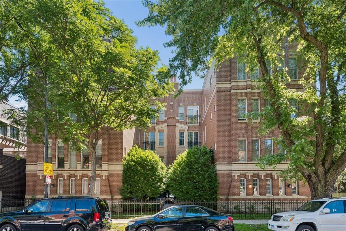 3845 N Ashland Ave. #4E, Chicago, IL 60613