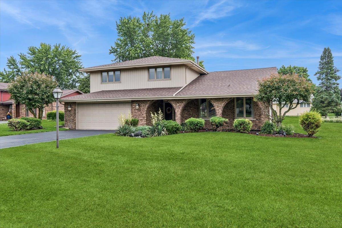 350 Essex Ln., New Lenox, IL 60451