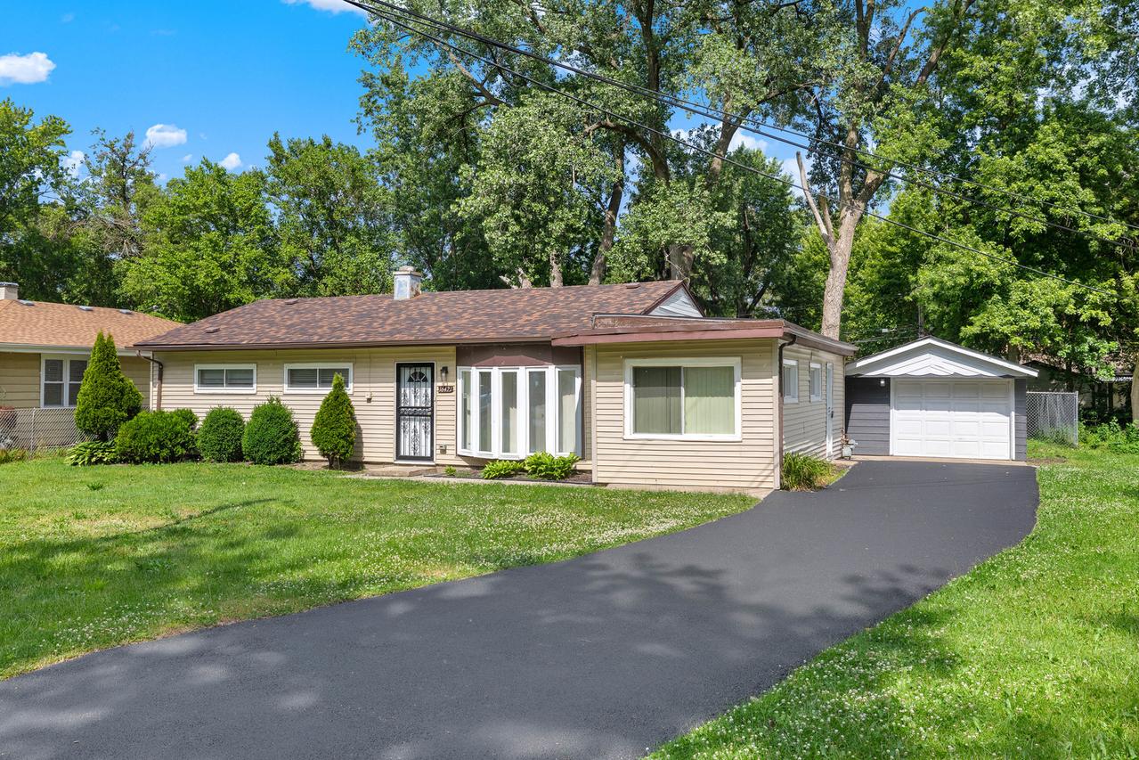 16421 Saint Louis Ave., Markham, IL 60428