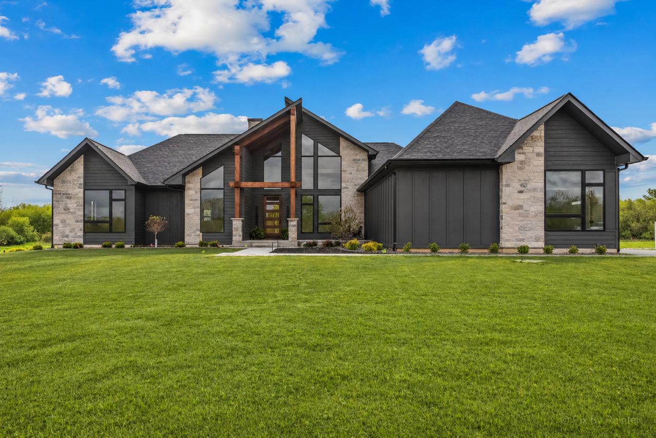 4311 Red Tail Ln., Johnsburg, IL 60051
