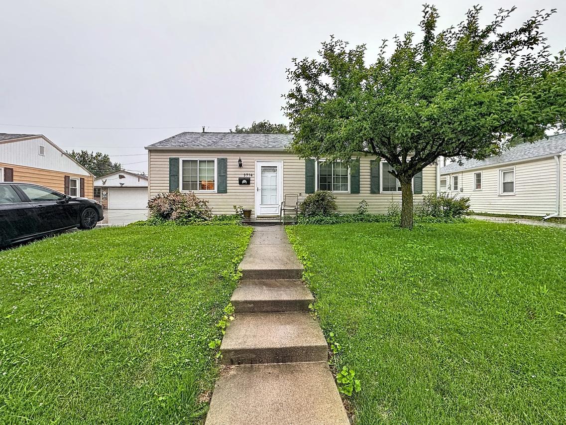 3714 13th Ave., Moline, IL 61265