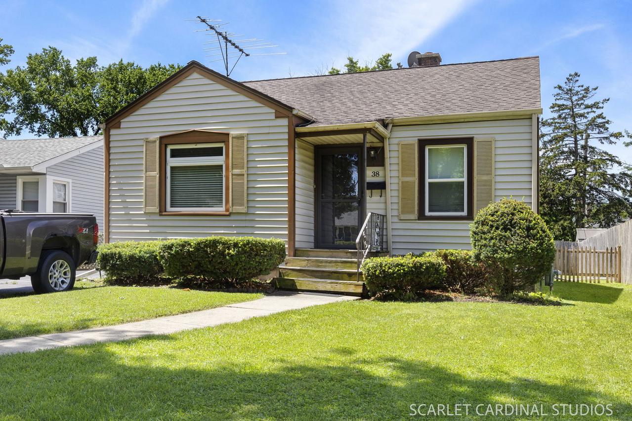38 N Summit Ave., Villa Park, IL 60181