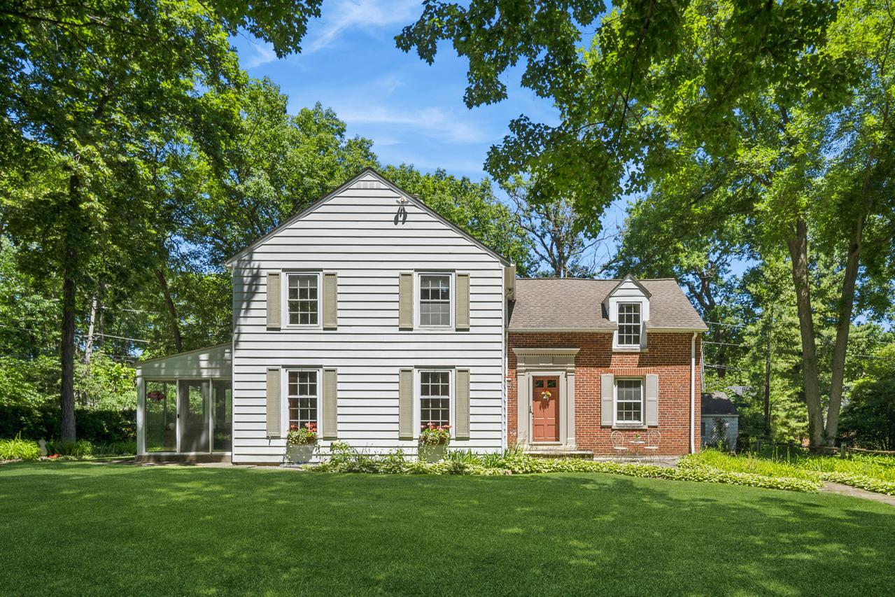 1342 Larrabee Ln., Northbrook, IL 60062