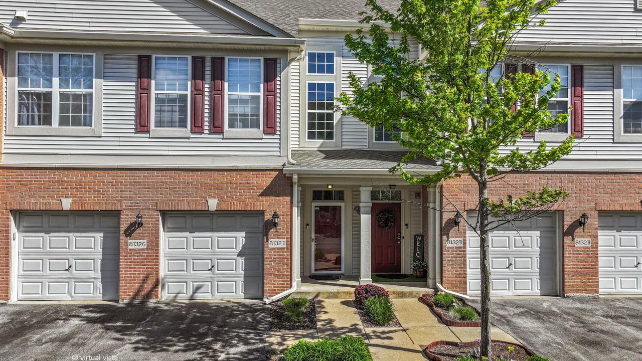 8132 Concord Ln. #E, Justice, IL 60458