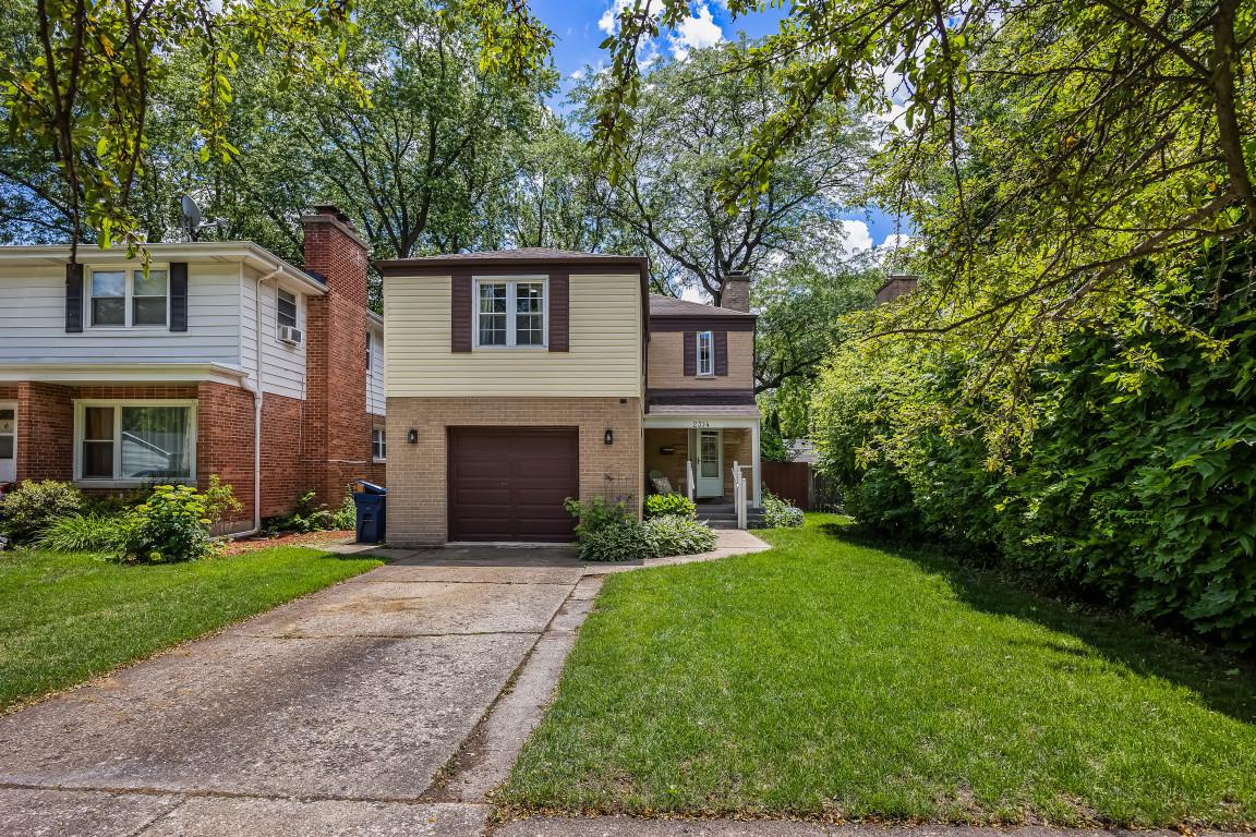 2314 Simpson St., Evanston, IL 60201
