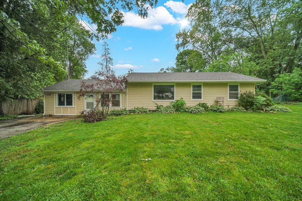 1305 Wilson Ct., Zion, IL 60099