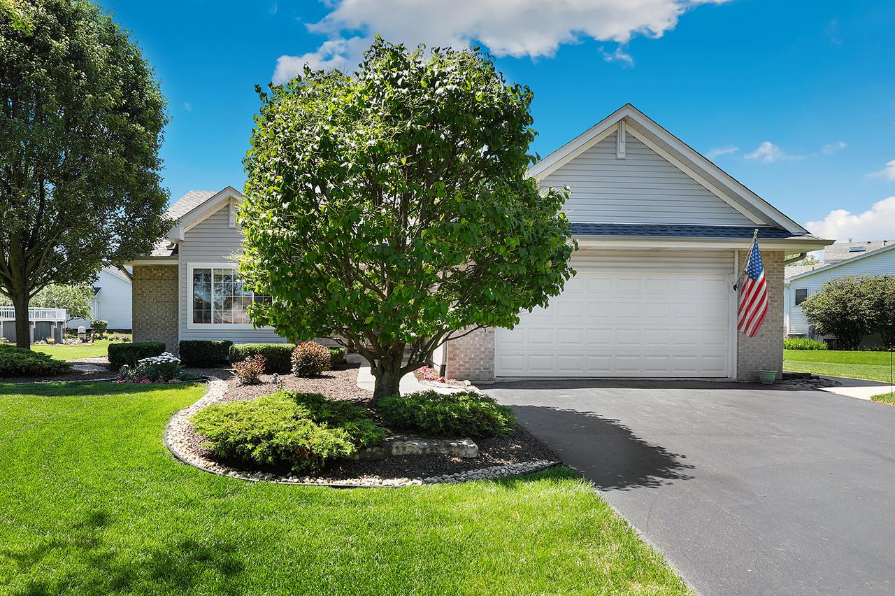 840 Wren Ct., New Lenox, IL 60451