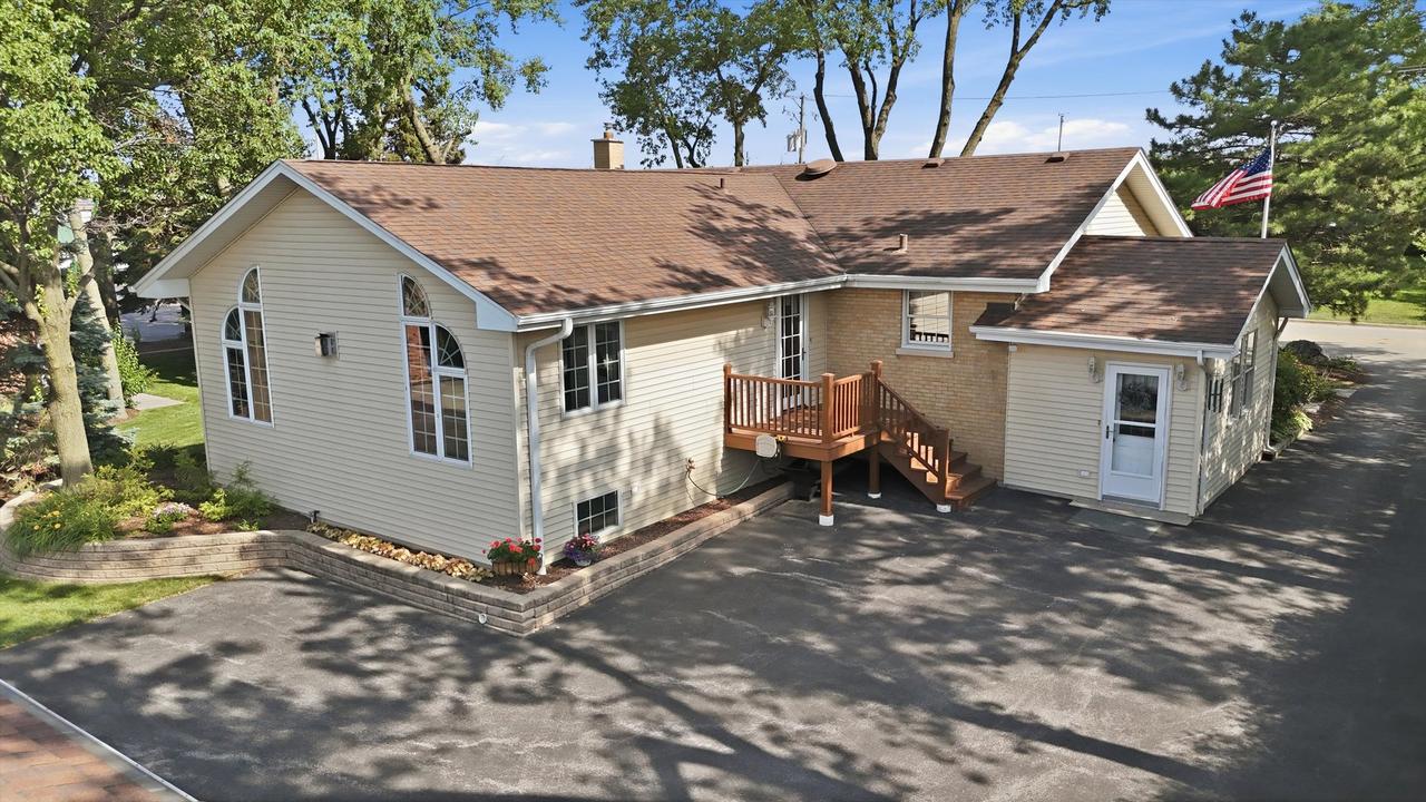 24 W 168th St., South Holland, IL 60473