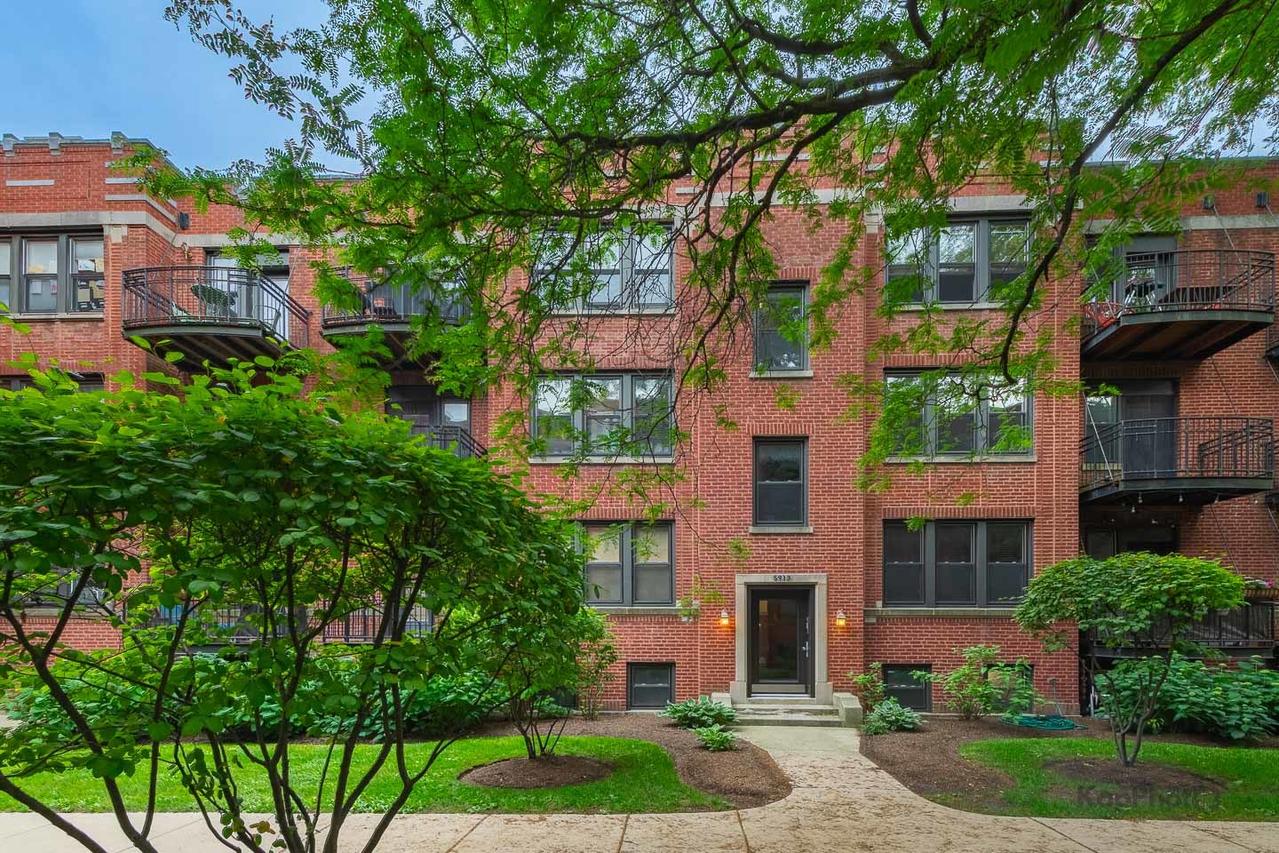 5913 N Paulina St. #2E, Chicago, IL 60660