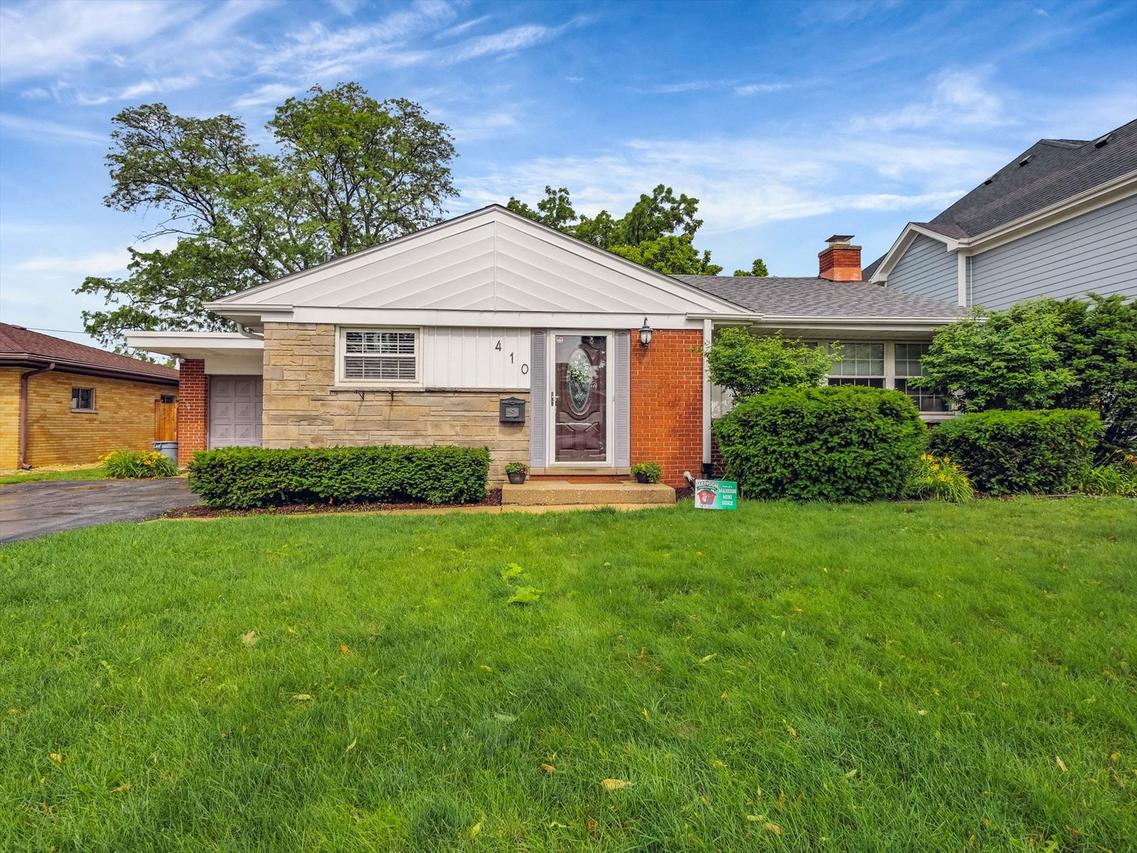 410 E Huntington Ln., Elmhurst, IL 60126