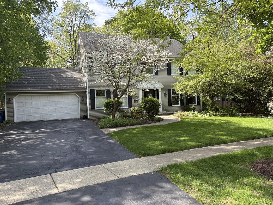 2030 Forest Ridge Rd., St. Charles, IL 60174