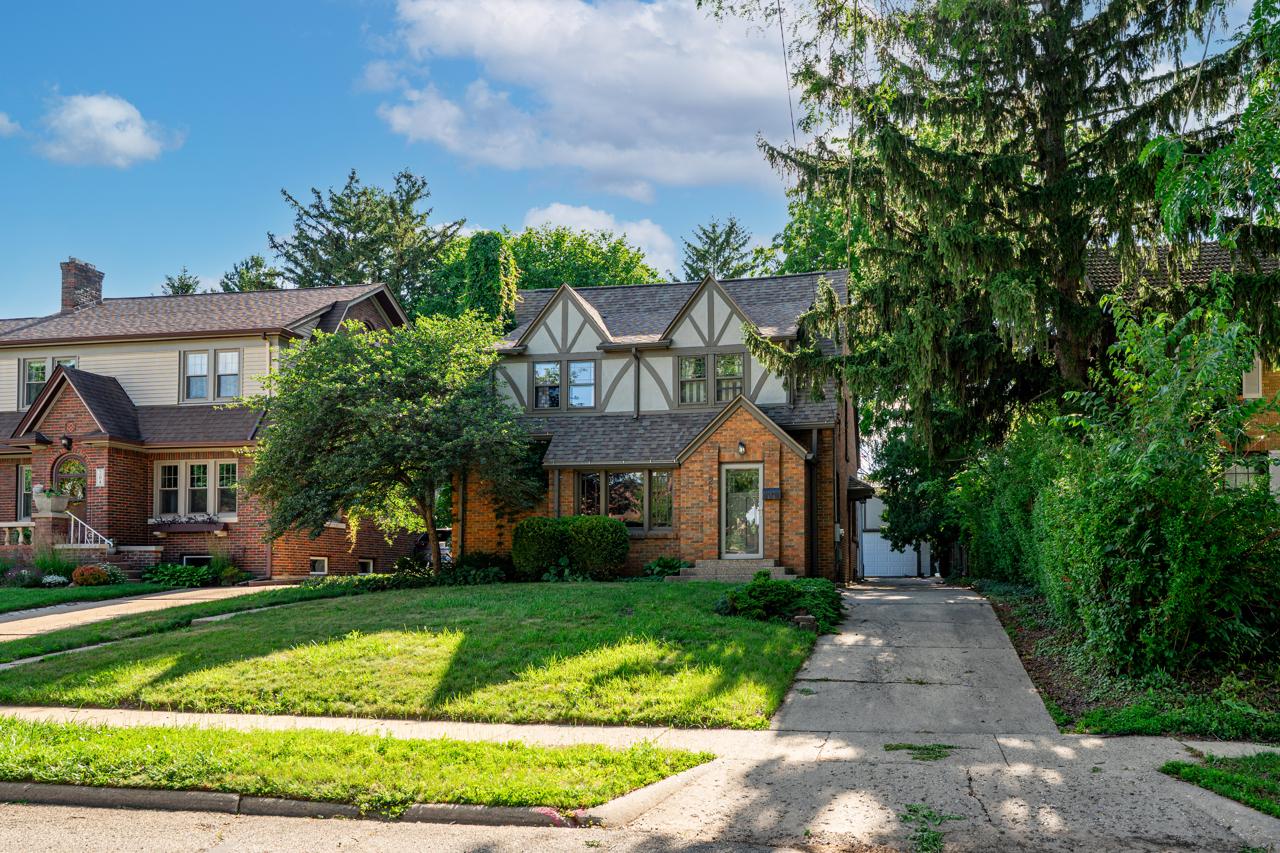 208 Robert Ave., Rockford, IL 61107