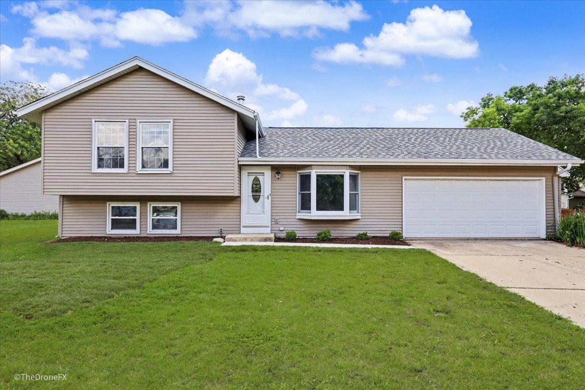 30w281 Heather Ct., Warrenville, IL 60555