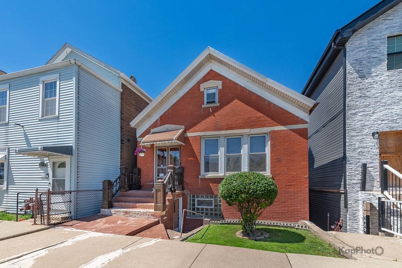 2910 S Quinn St., Chicago, IL 60608