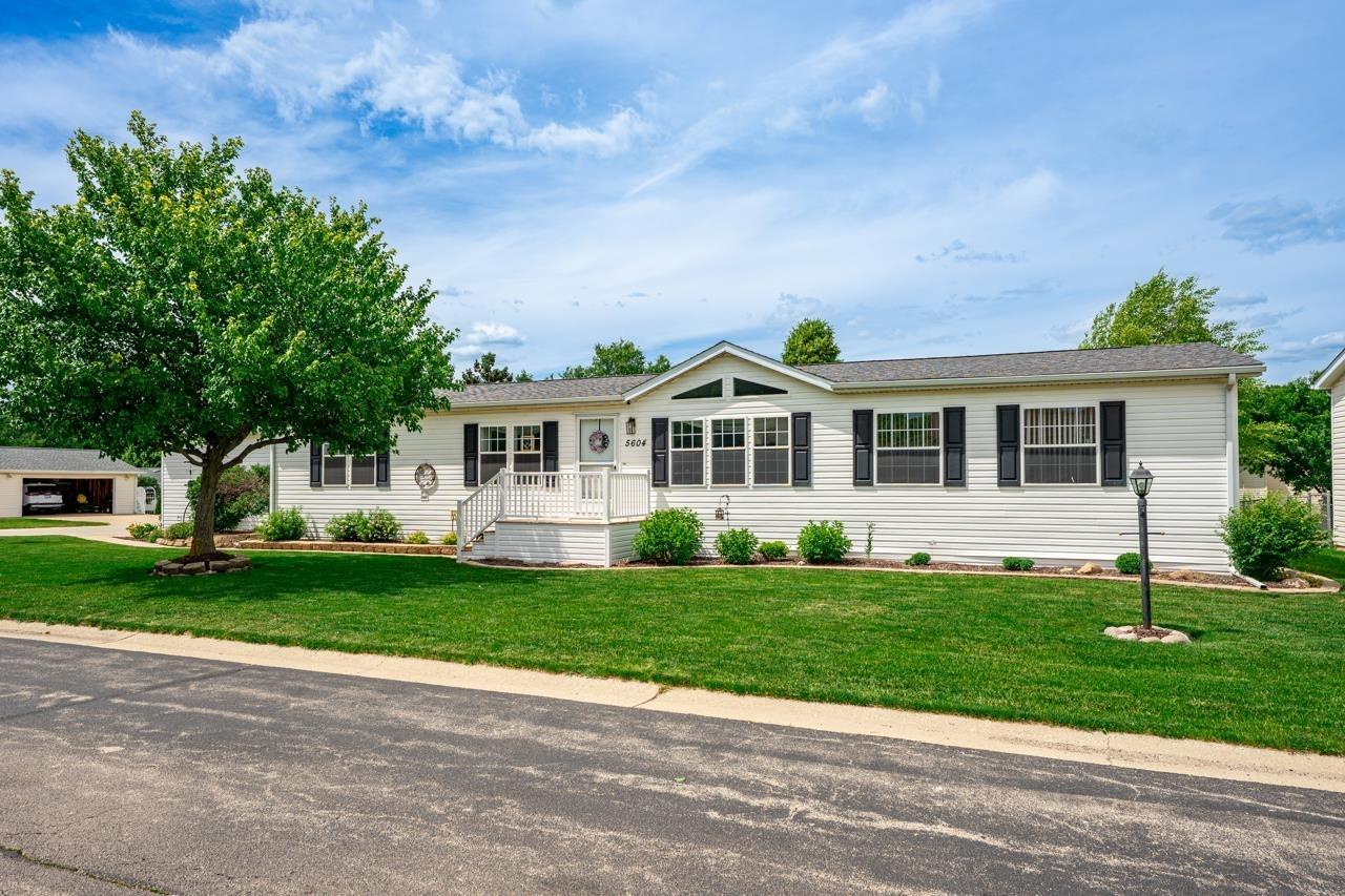 5604 Irving Blvd., Machesney Park, IL 61115