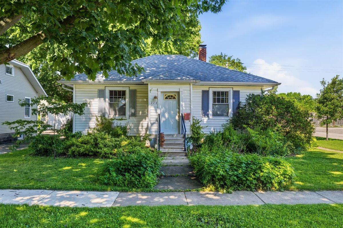 228 Anderson Blvd., Geneva, IL 60134