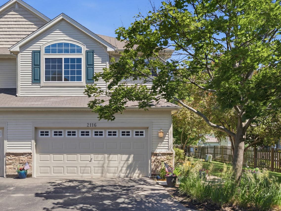 2116 Gallant Fox Cir., Montgomery, IL 60538