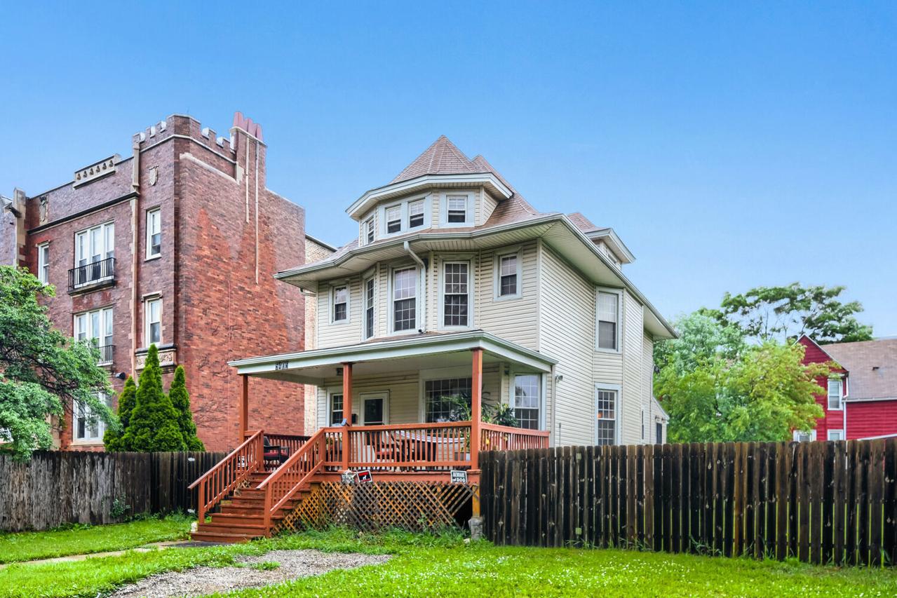 5406 W Ferdinand St., Chicago, IL 60644