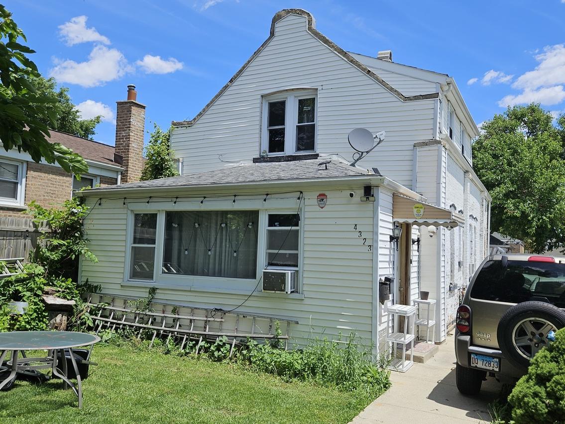4323 S Keating Ave., Chicago, IL 60632