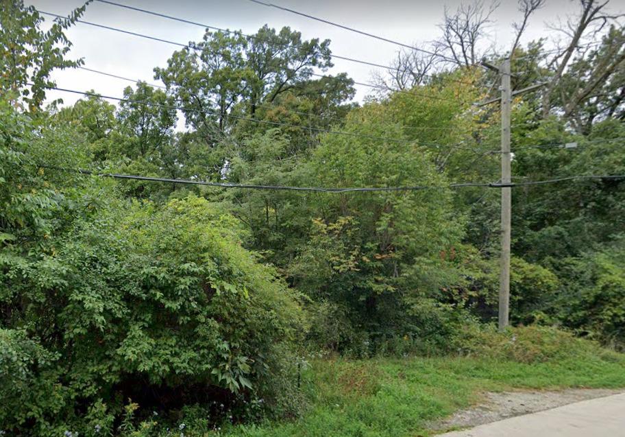 2200 W Saunders Rd., Lake Forest, IL 60045