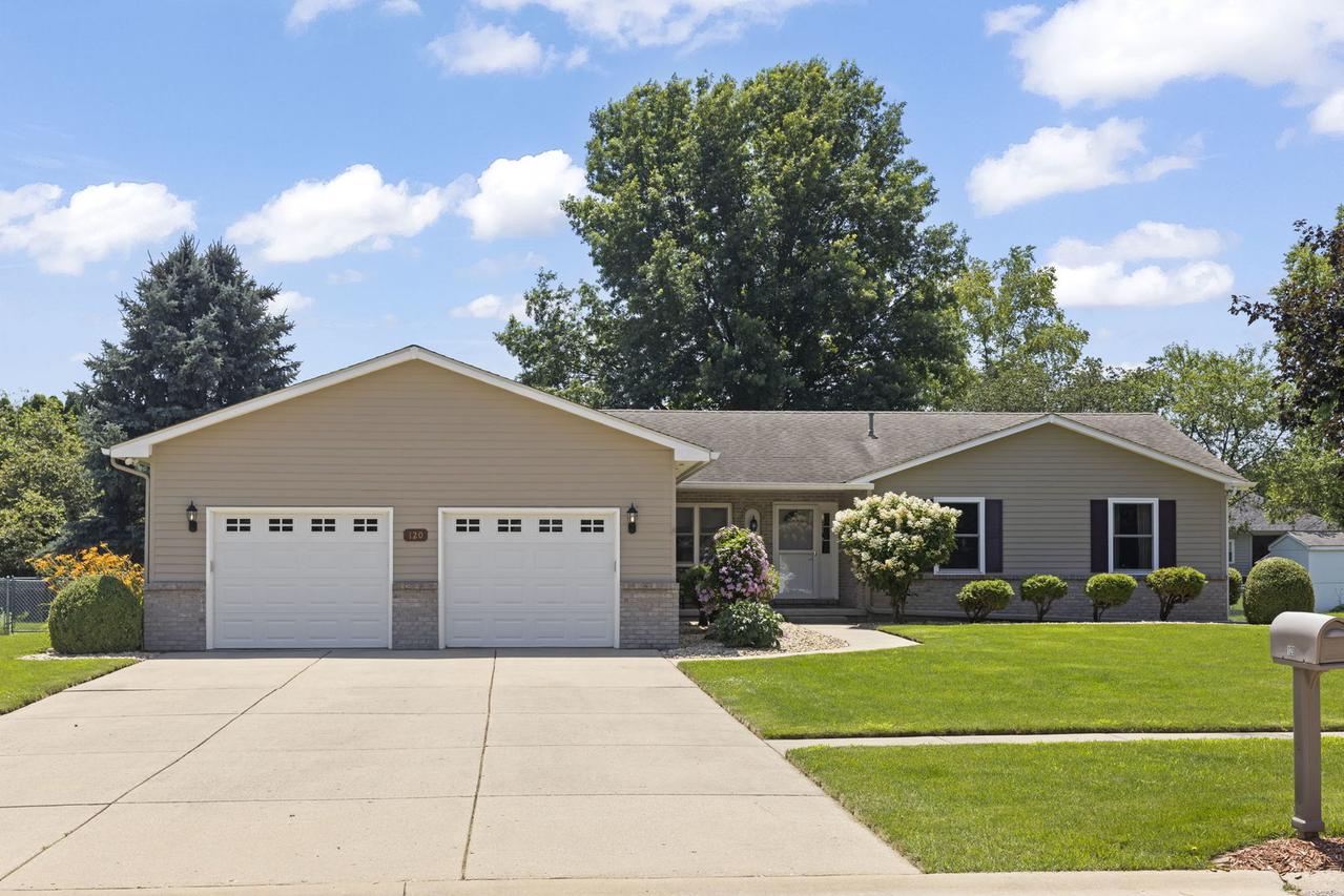 120 E Webb St., Sandwich, IL 60548