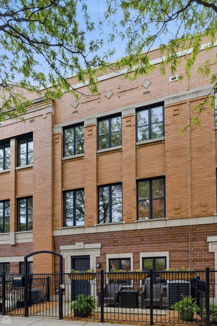 1145 W Monroe St., Chicago, IL 60607