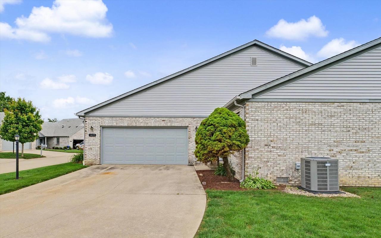 1409 Quail Run Dr., Savoy, IL 61874