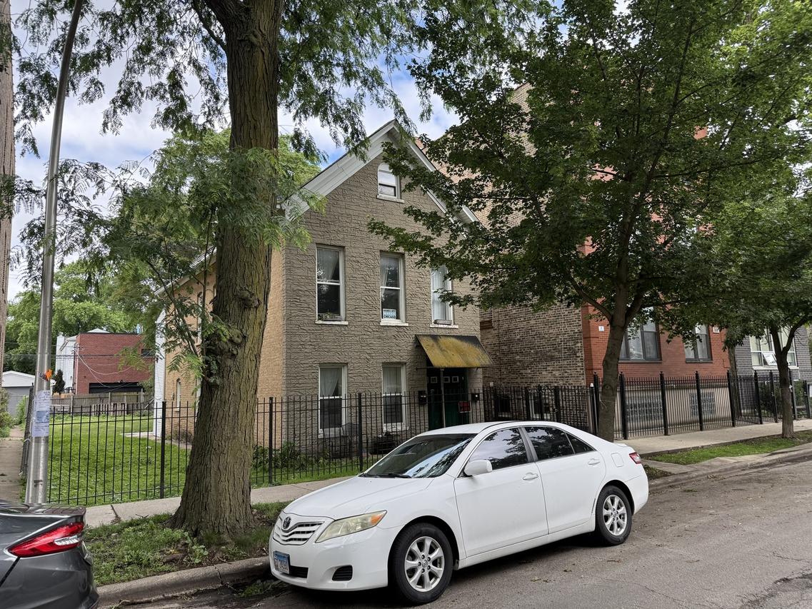 1634 N Rockwell St., Chicago, IL 60647