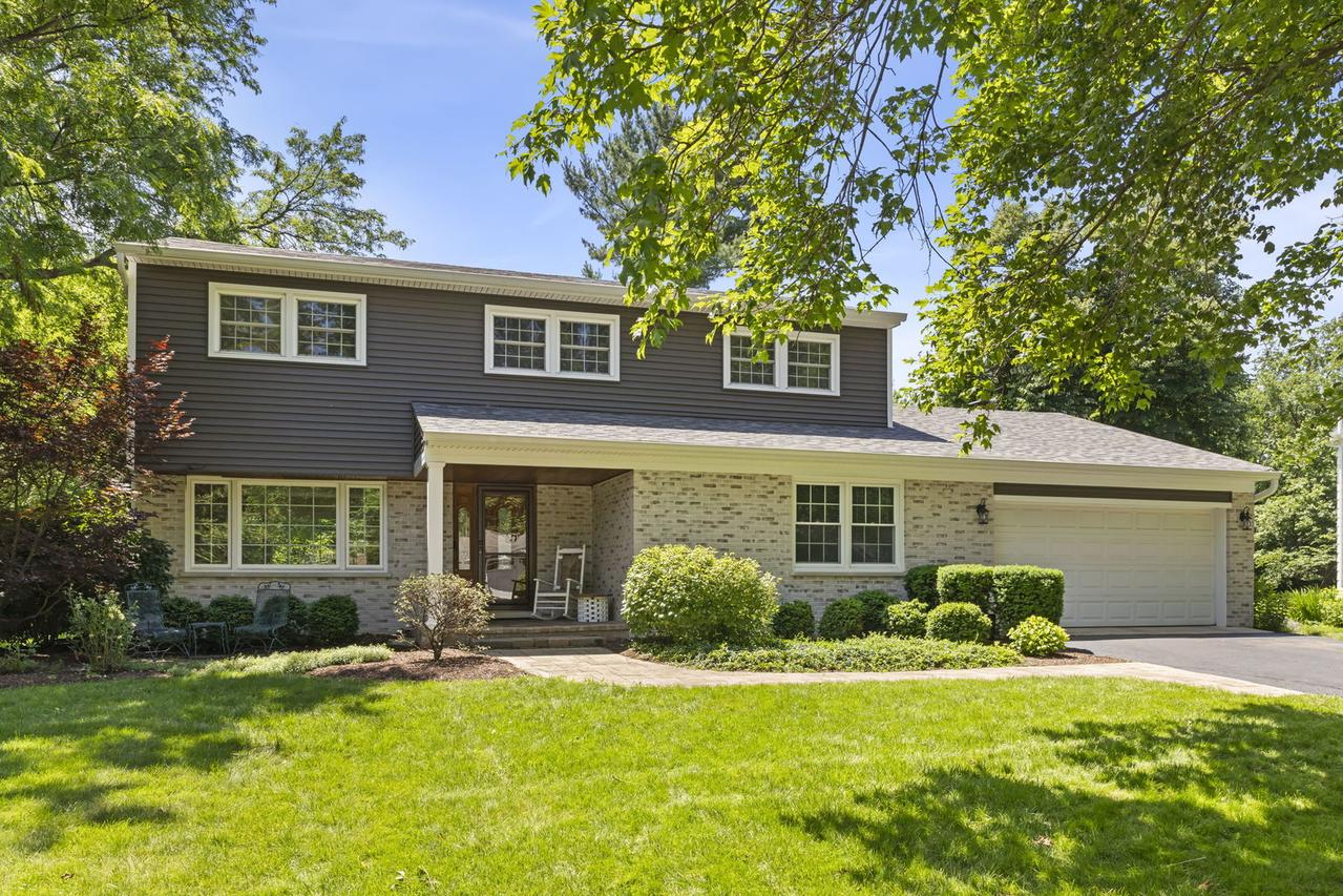 26W257 Blackhawk Dr., Wheaton, IL 60189