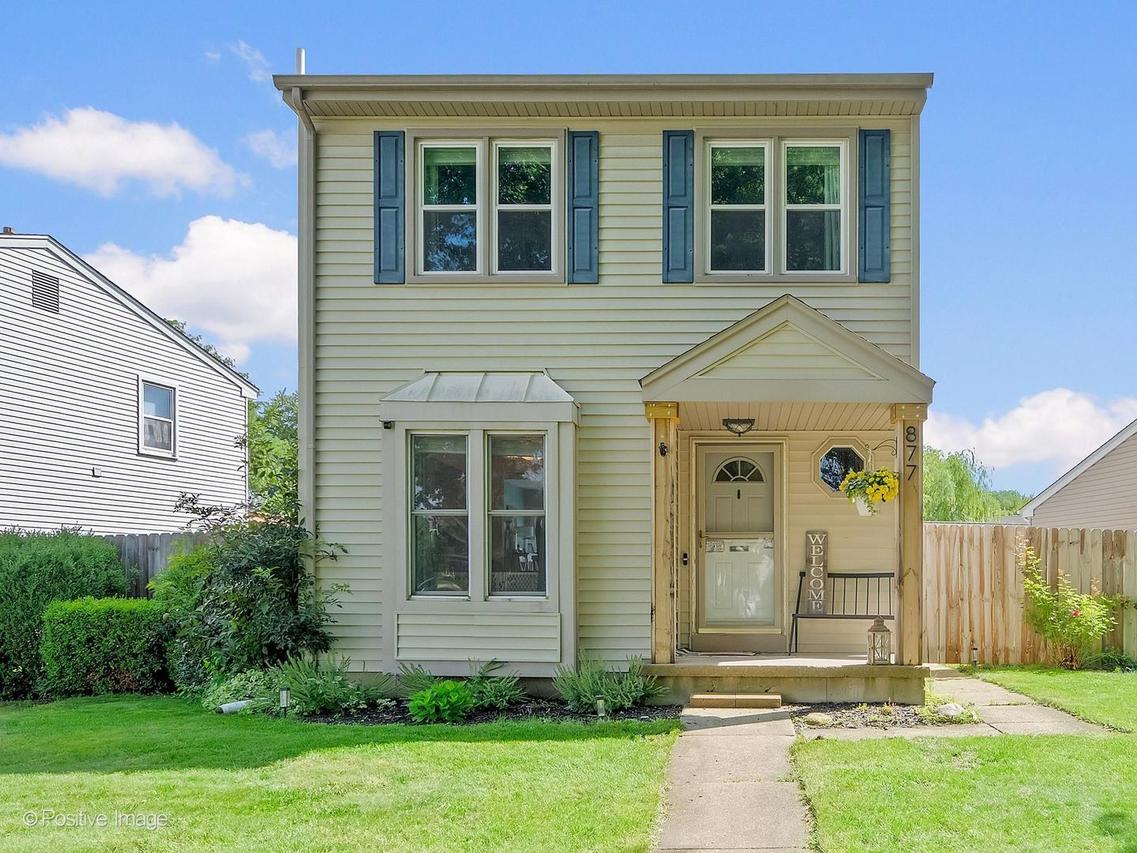 877 Manchester Course, Geneva, IL 60134