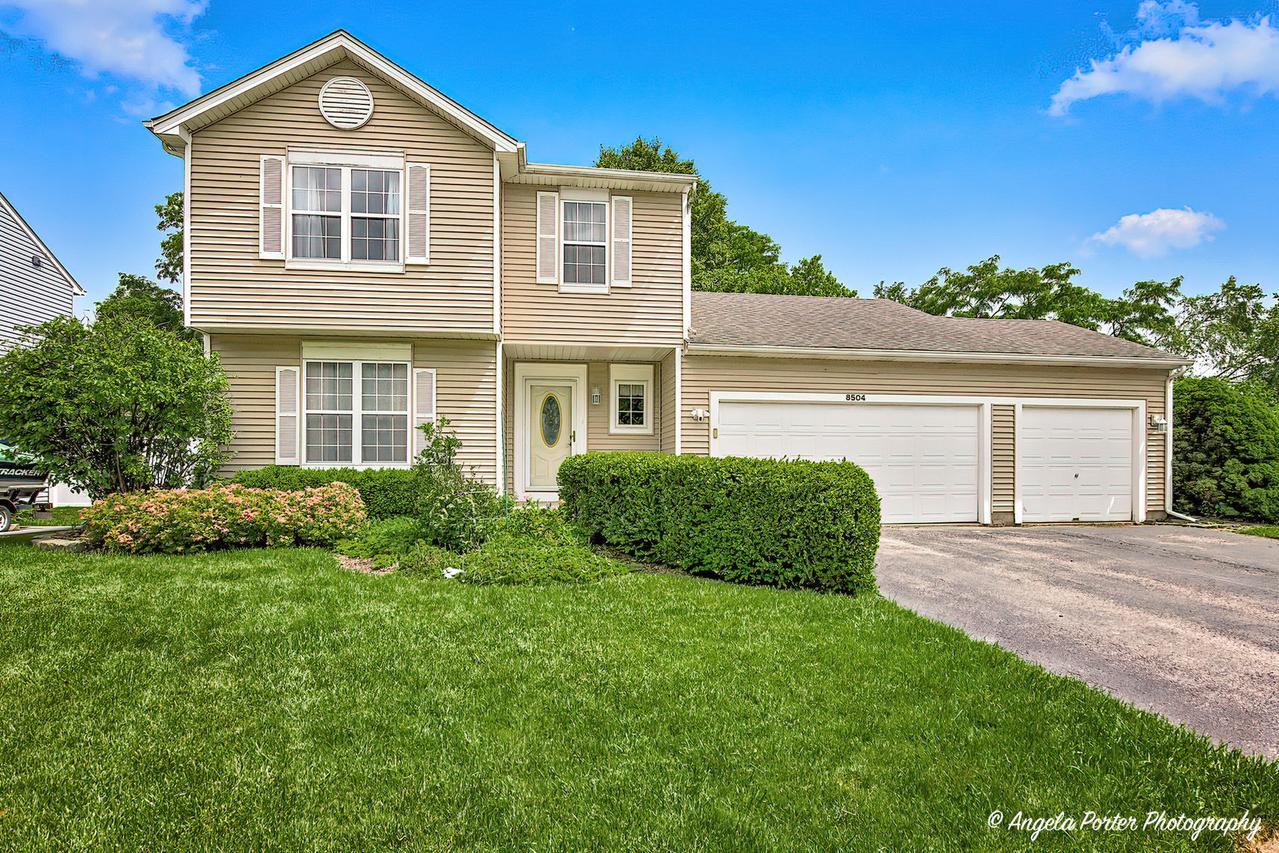 8504 Cedar St., Fox Lake, IL 60020