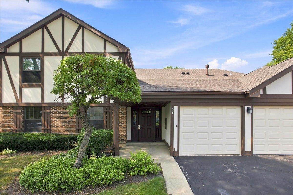 326 Woodbury Ct. #C1, Schaumburg, IL 60193