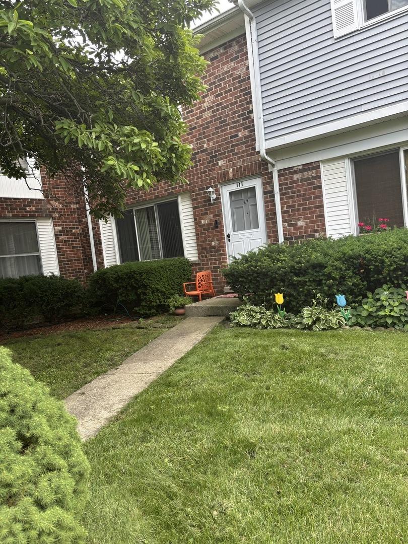 111 Greentree Ct., Bolingbrook, IL 60440
