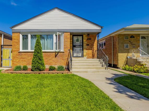 New Homes with Master Bedrooms on the 1st Floor in Garfield Ridge: June 13th to June 19th