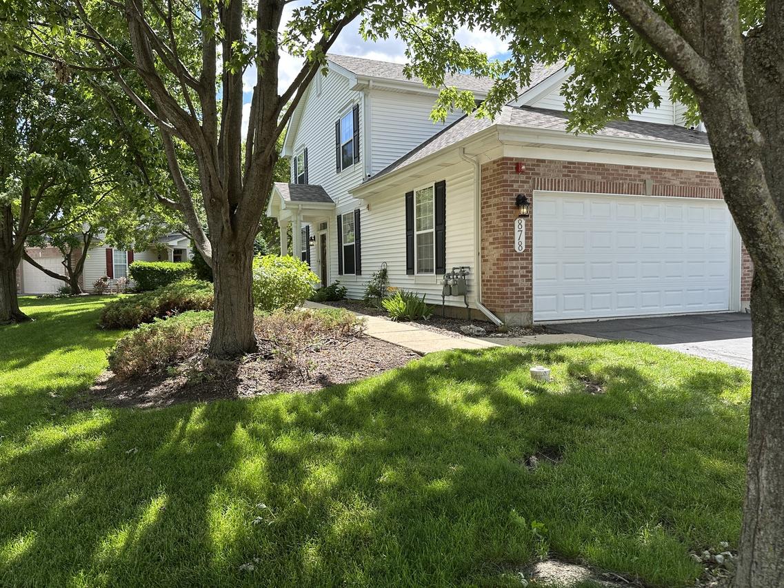 878 Stuarts Dr., St. Charles, IL 60174